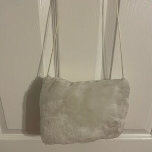 Vintage 90s girl’s white winter muff